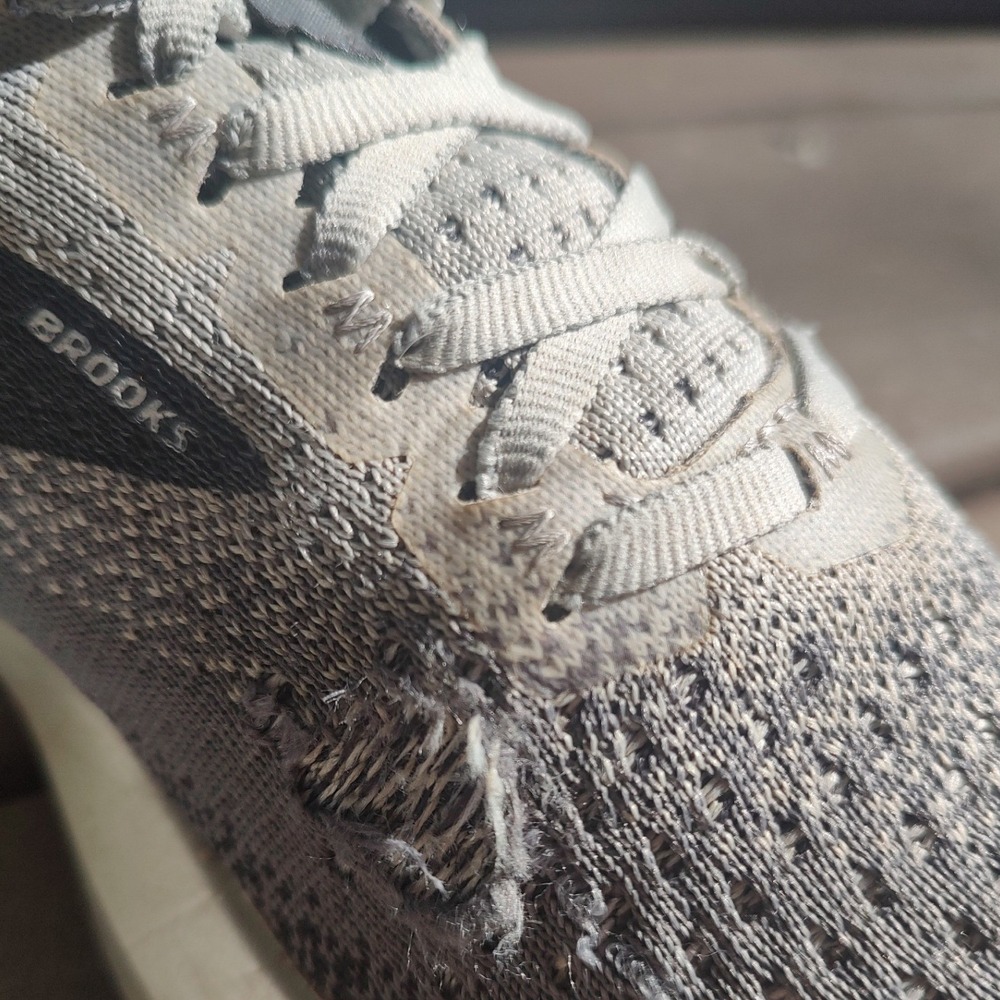 Brooks Levitate 2 Womens Grey White‎ Knit DNA AMP Running Shoes Sneakers